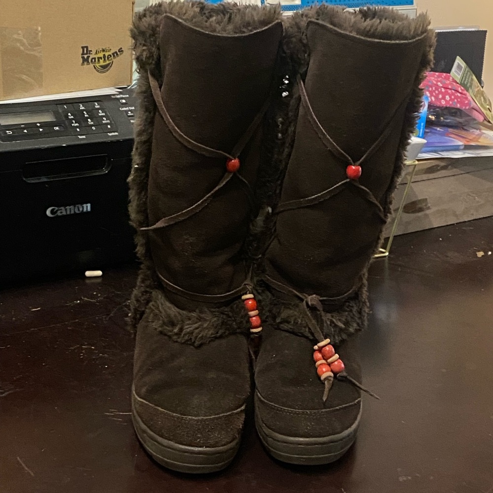 Authentic UGG “AUSTRALIA SUNDANCE” suede outer furry inner